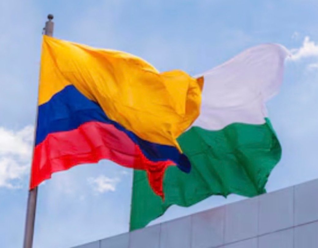 El todo y la parte, la parte y el todo: Antioquia es Colombia, Colombia es Antioquia.

Solidaridad, fraternidad, respeto, cariño con el valioso pueblo antioqueño, objeto de palabras insultantes y estigmatizadoras de Iván Cepeda.