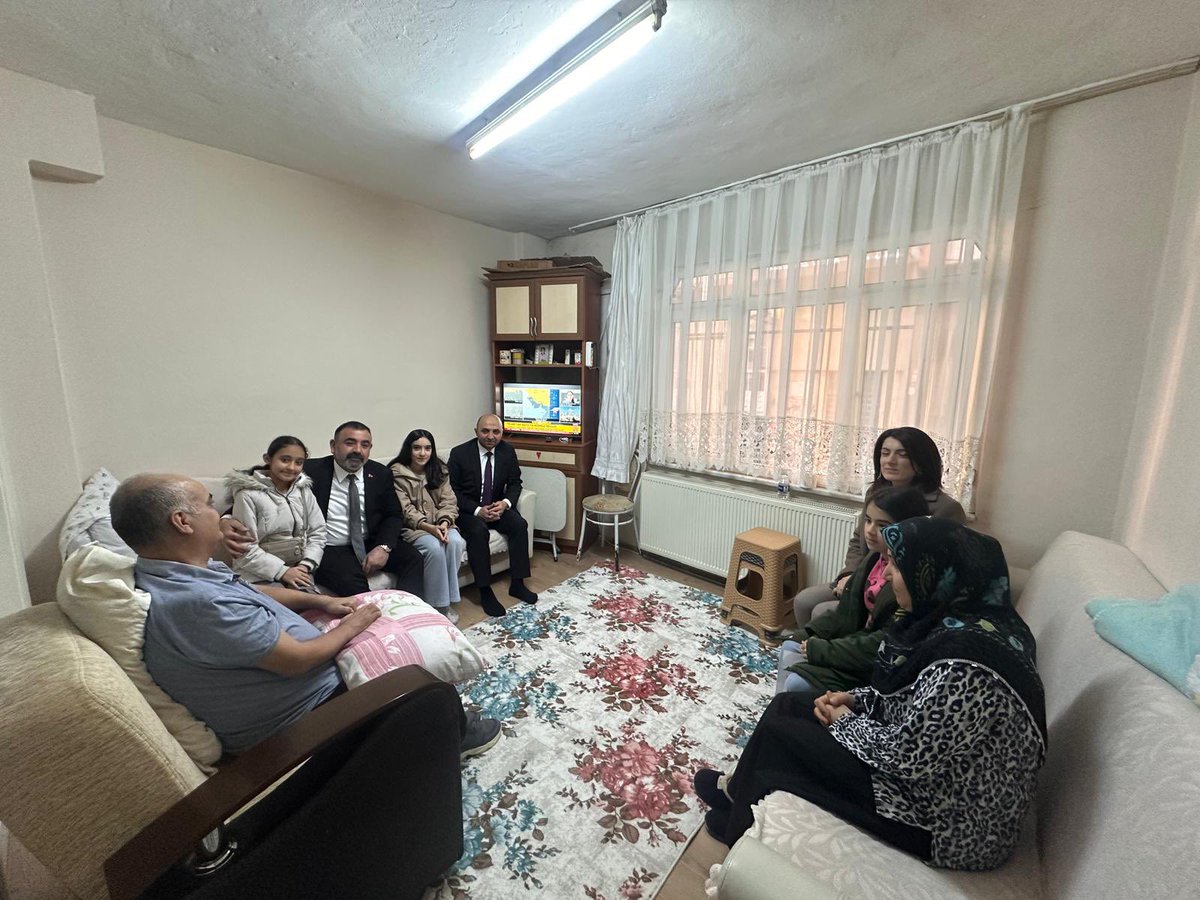 Genel Başkanımız Sayın Devlet Bahçeli’nin talimatları ile “#HayırlıGünlerKomşum” ve “#DerdinDerdimizdir” ziyaretlerimiz kapsamında, MYK Üyemiz Sn.İzzet Gören ve İlçe Başkanımız Sn.Habip Kapıcıoğlu ile birlikte SANCAR ailesini ziyaret ettik.

Kıymetli hemşehrilerimize