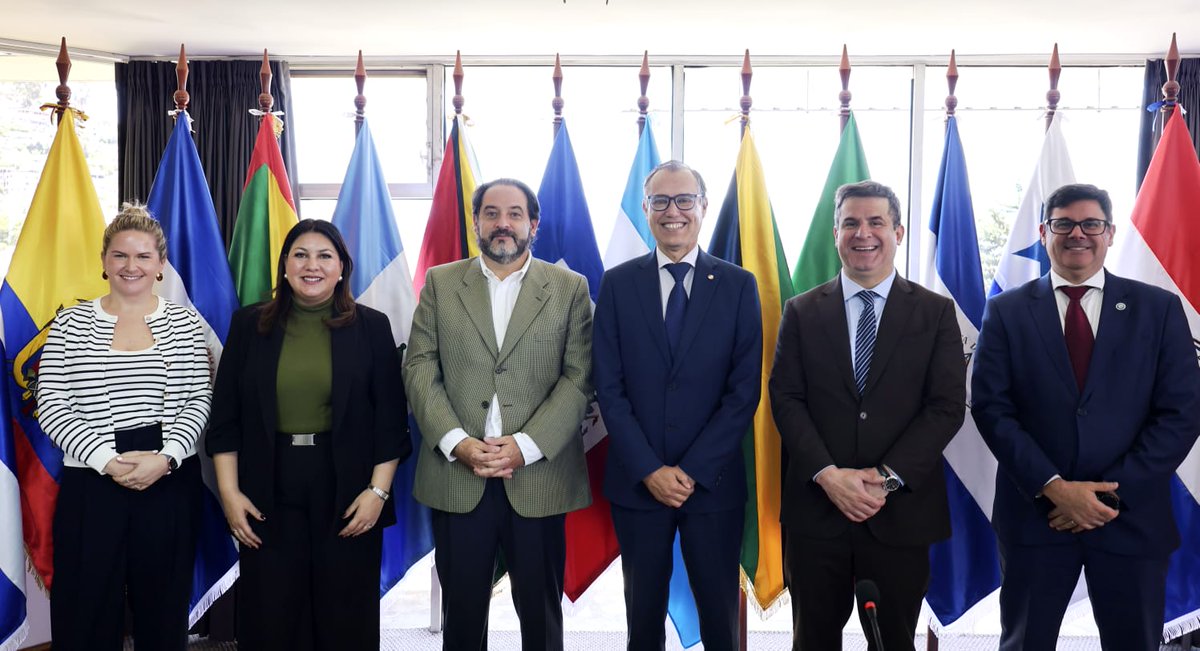 Embajada del Paraguay en Ecuador tweet media