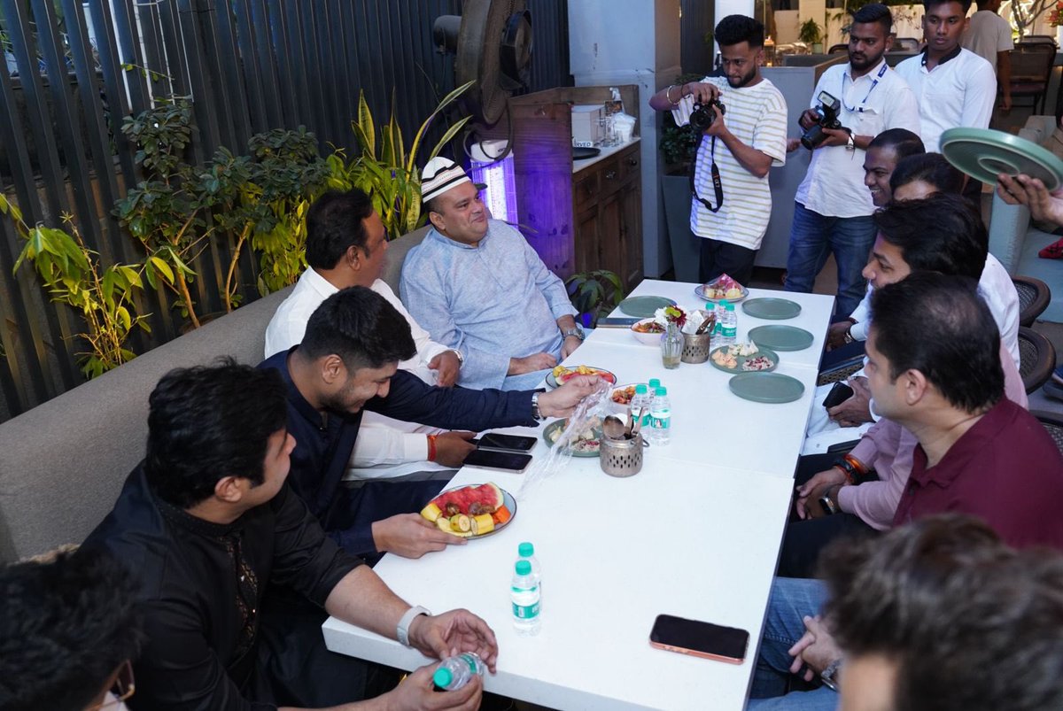 Alhamdulillah! 🌙🙏
What a blessed evening breaking fast together during this holy month of Ramadan! Grateful to attend the beautiful Dawat-e-Iftar organized by <a href="/Tahavesmshaikh/">Tahaves Naaz Musa Shaikh (Modi Ka Parivar)</a> (VP, BJYM Mumbai)
It was wonderful to share the iftar table with dearest Adv. Ashish Shelar ji (Cabinet