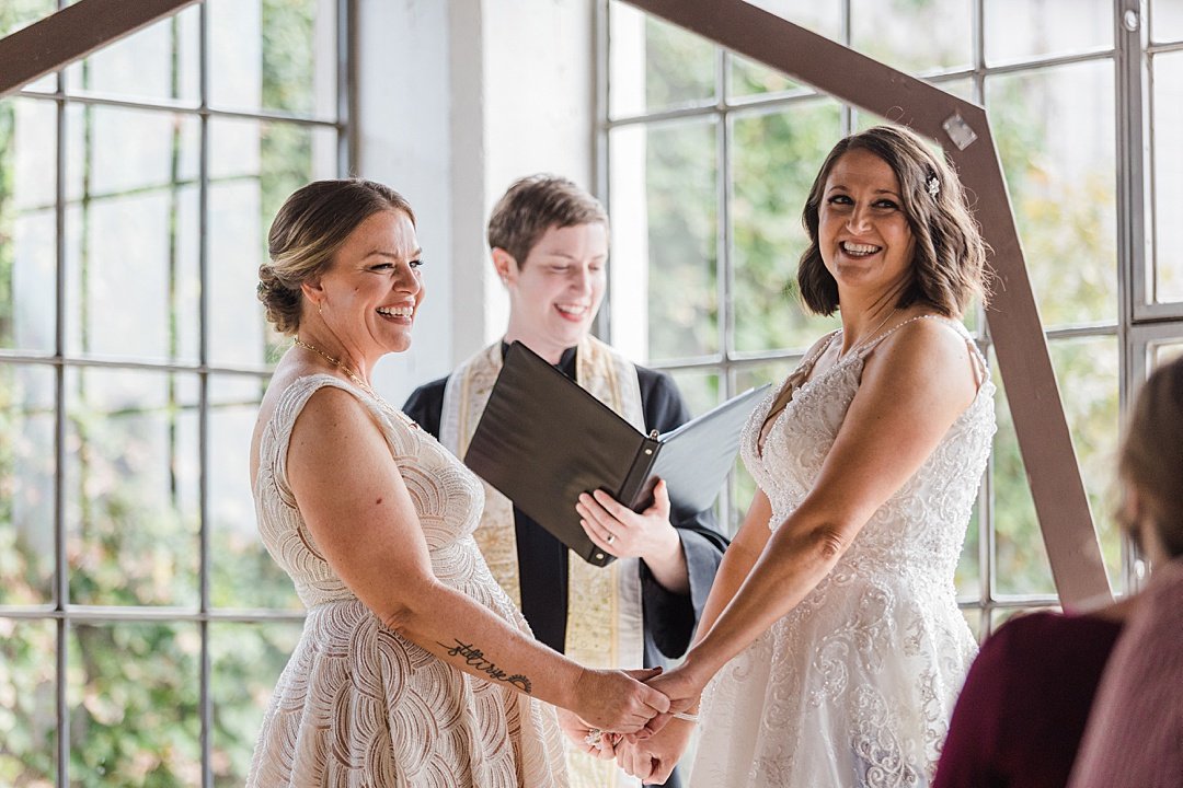 Rustlingpapers tweet media