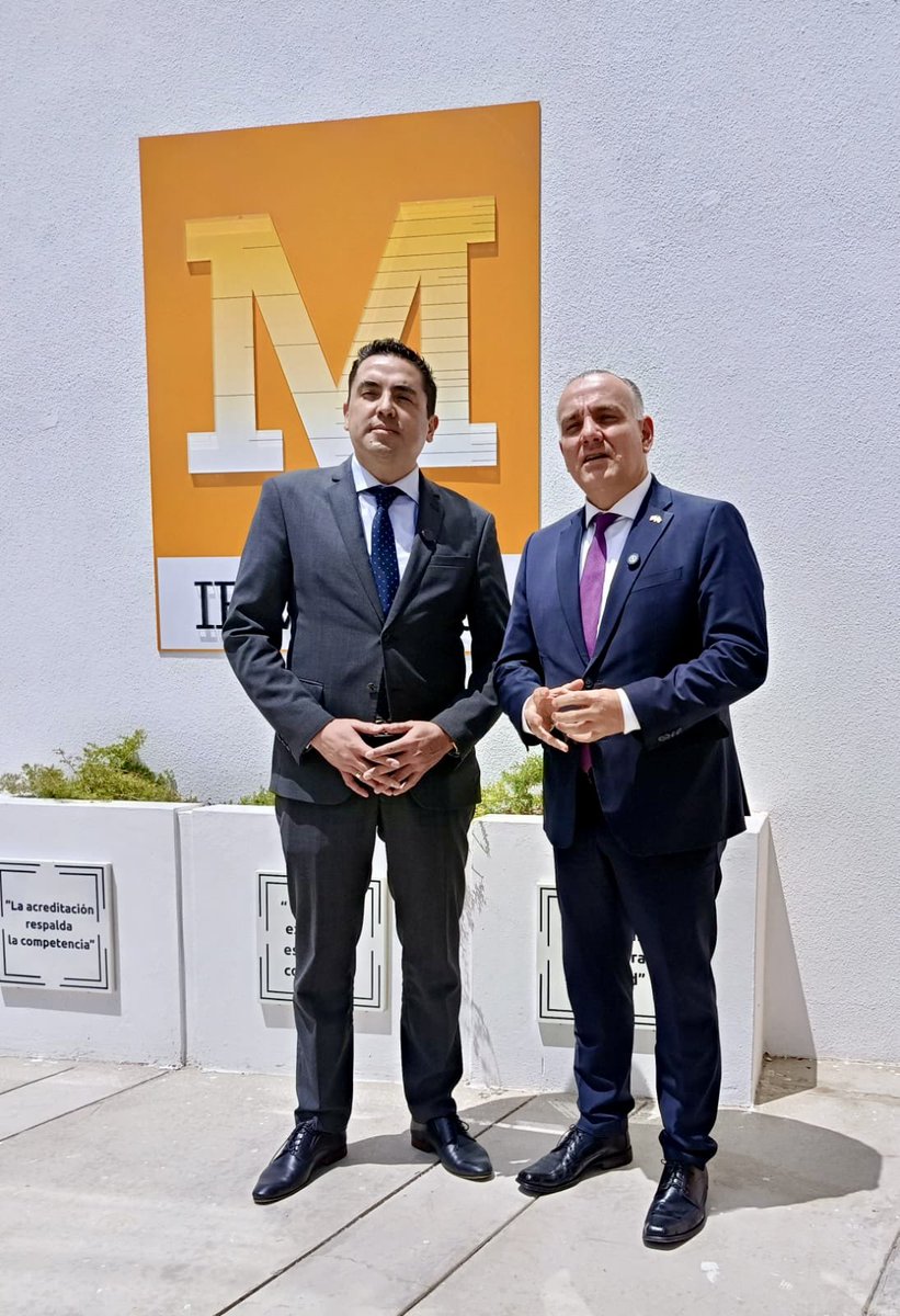 Fue un gusto participar junto al Embajador de Alemania, José Schulz <a href="/AlemaniaBOL/">Embajador de Alemania en Bolivia</a> a la visita a la infraestructura de <a href="/IbmetroBolivia/">IBMETRO</a>. Agradezco la cooperación permanente de la República Federal de Alemania en bien del Sistema Boliviano de Norm., Metrología, Acreditación y Certif.