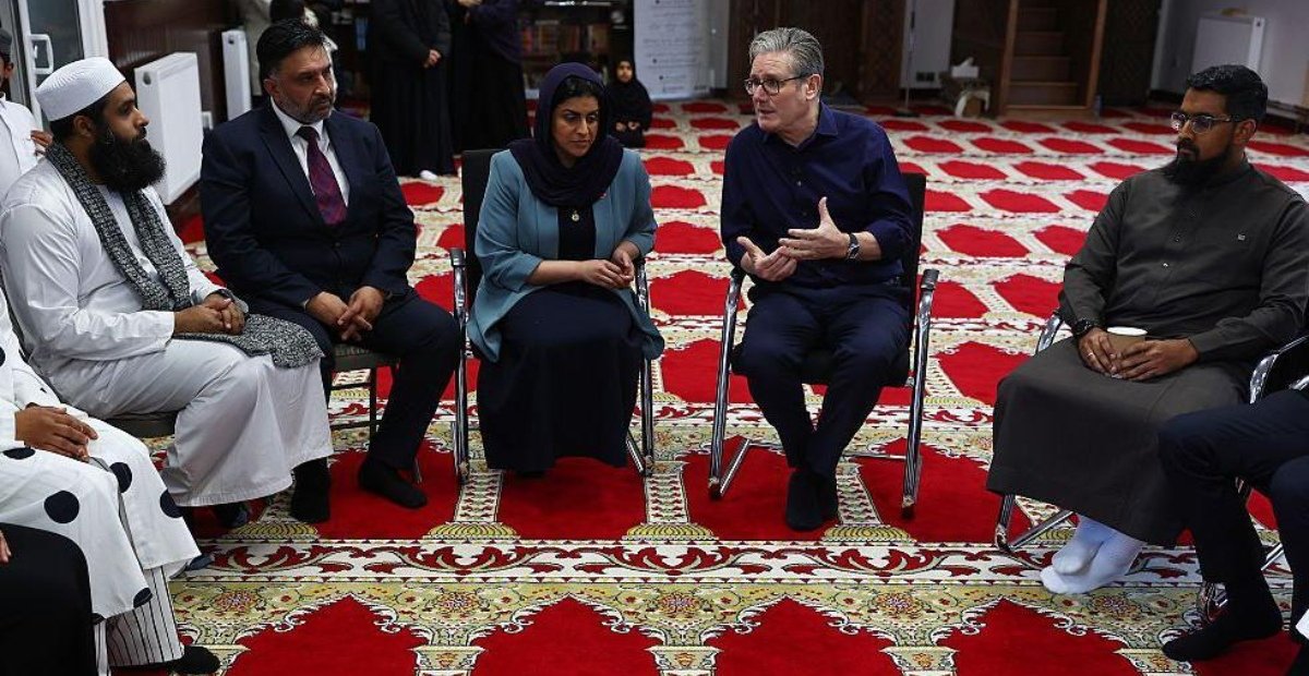 Starmer to Trump.
"I cannot make a decision about the middle east until I've spoken with my team"
The team -