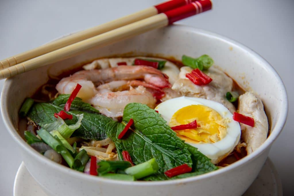 CompassandFork's tweet image. Easy to make at home- Why This Simple Prawn Laksa Recipe is the Best bit.ly/2KR15dU #recipes #homemade #malaysian #glutenfree