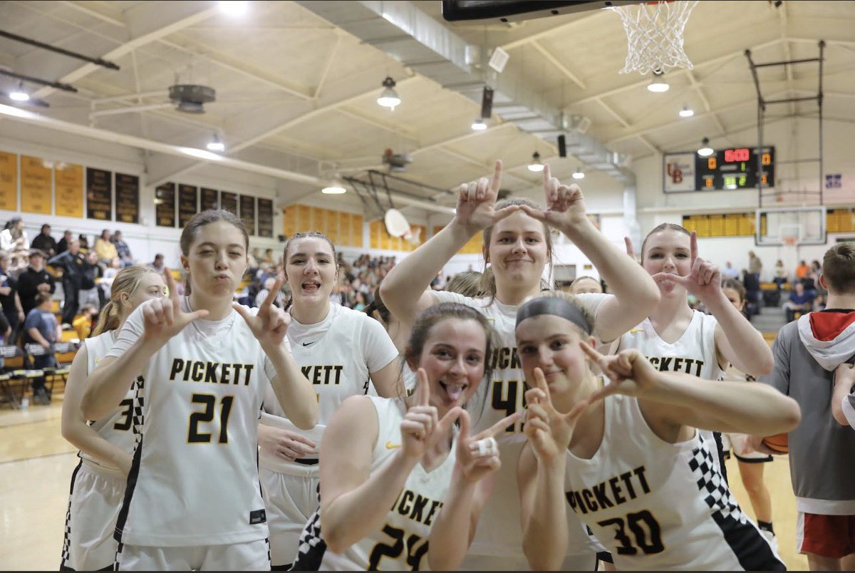 Zoey Nicholas tweet media