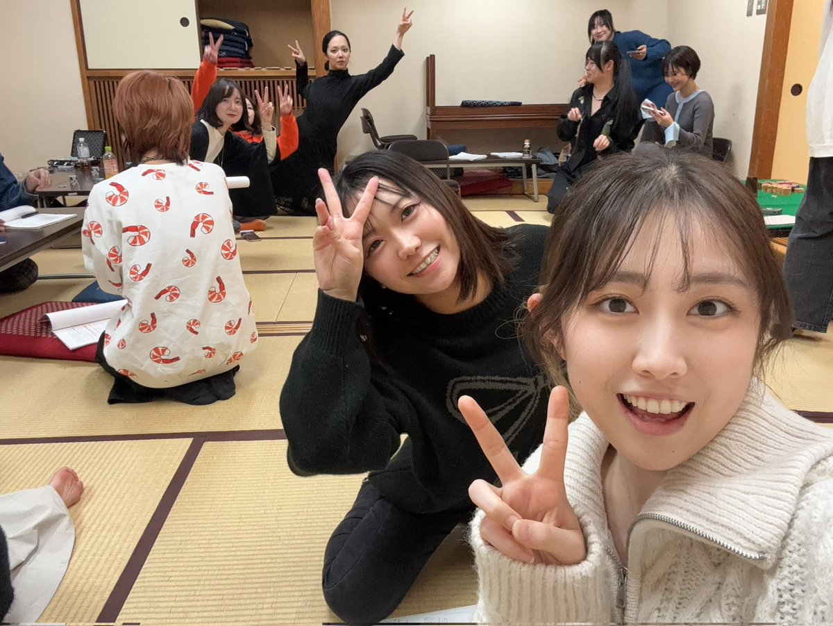 Sak_NKTN's tweet photo. 昨日と今日は【#endorphinkicker】のお稽古でした！

芝居おばけのハロウィン集会だと思ってます。色んな引き出し、色んな強さ、経験や魅力を持った猛者たちが一堂に会し、己にしか演じ得ない役を背負って共に物語を紡ぐ。面白くてたまらない。大好きです。
４月二週目ぜひ！
https://t.co/eNonn8QmkL https://t.co/lCtyZqu6Kf