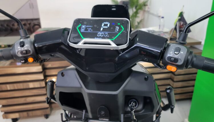 PakWheels.com tweet media