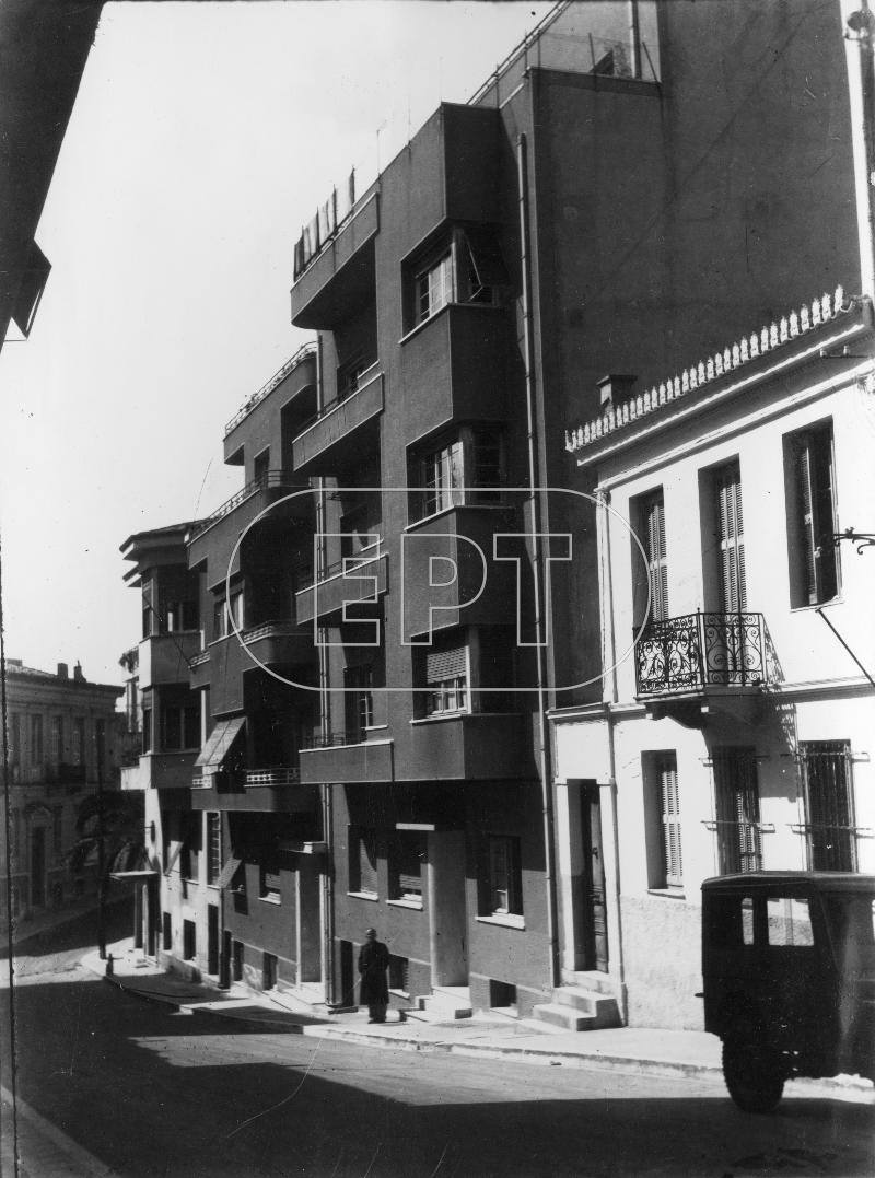 PerKostas's tweet photo. 1929-30 ΑΘΗΝΑ. ΝΕΟΚΤΙΣΤΕΣ ΠΟΛΥΚΑΤΟΙΚΙΕΣ ΣΤΗΝ ΟΔΟ ΣΠΕΥΣΙΠΠΟΥ ΣΤΟ ΚΟΛΩΝΑΚΙ https://t.co/RKO5iHNRfV