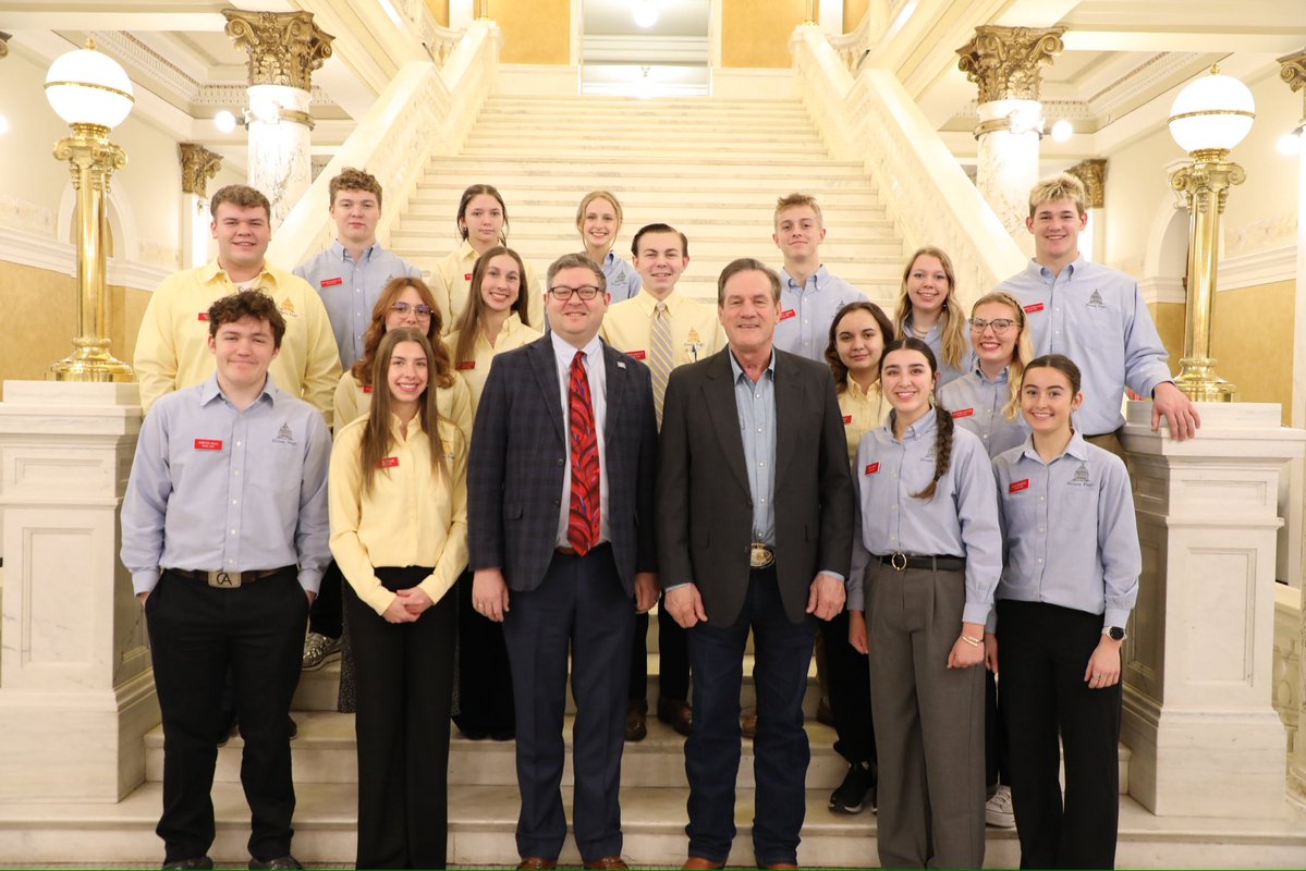 Governor Larry Rhoden tweet media