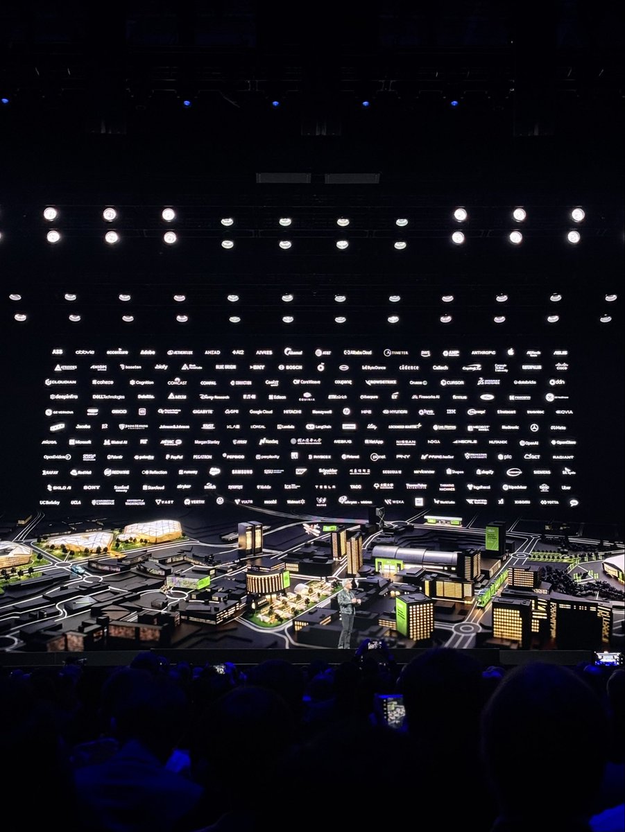 Lauren Goode tweet media