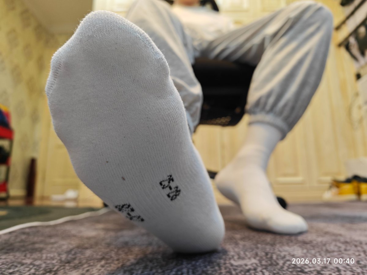 xiaoyan_Felix's tweet photo. 新的羽毛球袜上脚，很舒服，再配上球鞋更帅了 https://t.co/7Gh7vF6BgR