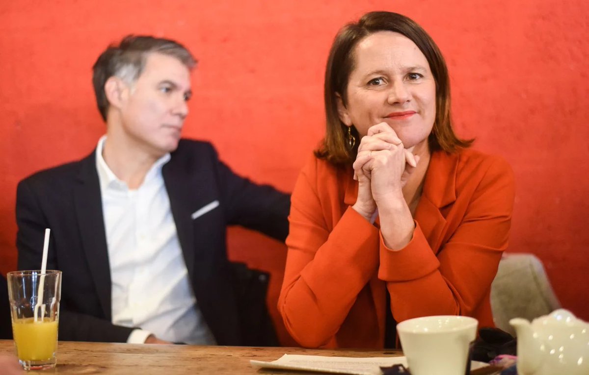 🚨 HALLUCINANT ! 😳

C’est acté, à Nantes, Johanna Roland, maire de Nantes et numéro 2 du Parti Socialiste ANNONCE UNE FUSION AVEC LFI. 

Elle est numéro 2 du Parti Socialiste. 

Le PS est une honte absolue. Et dire que Lecornu a fait des magouilles avec ce parti pendant des mois