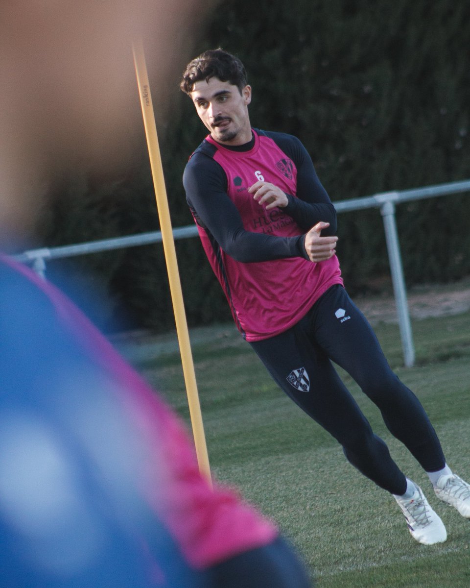 SD Huesca tweet media