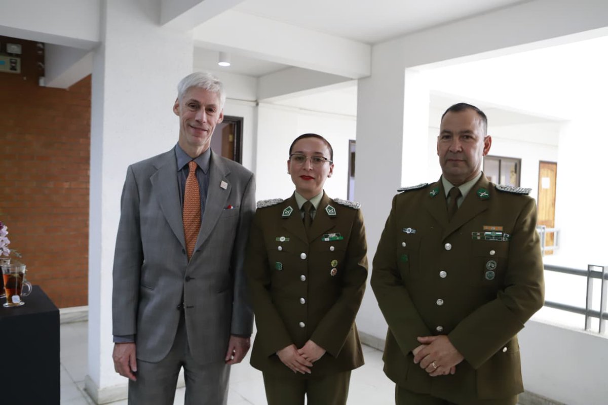 Carabineros Derechos Humanos y Prot. de la Familia tweet media