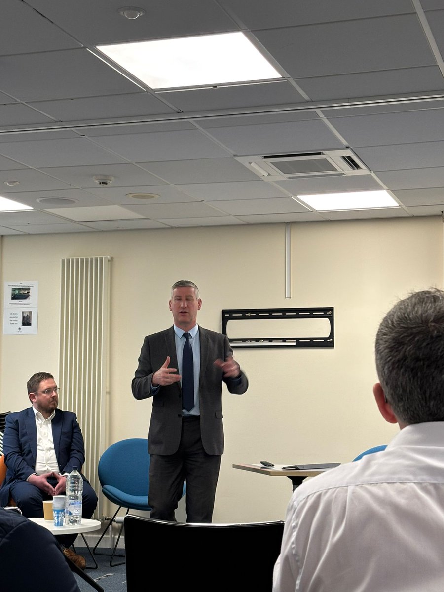 Optometry Wales tweet media