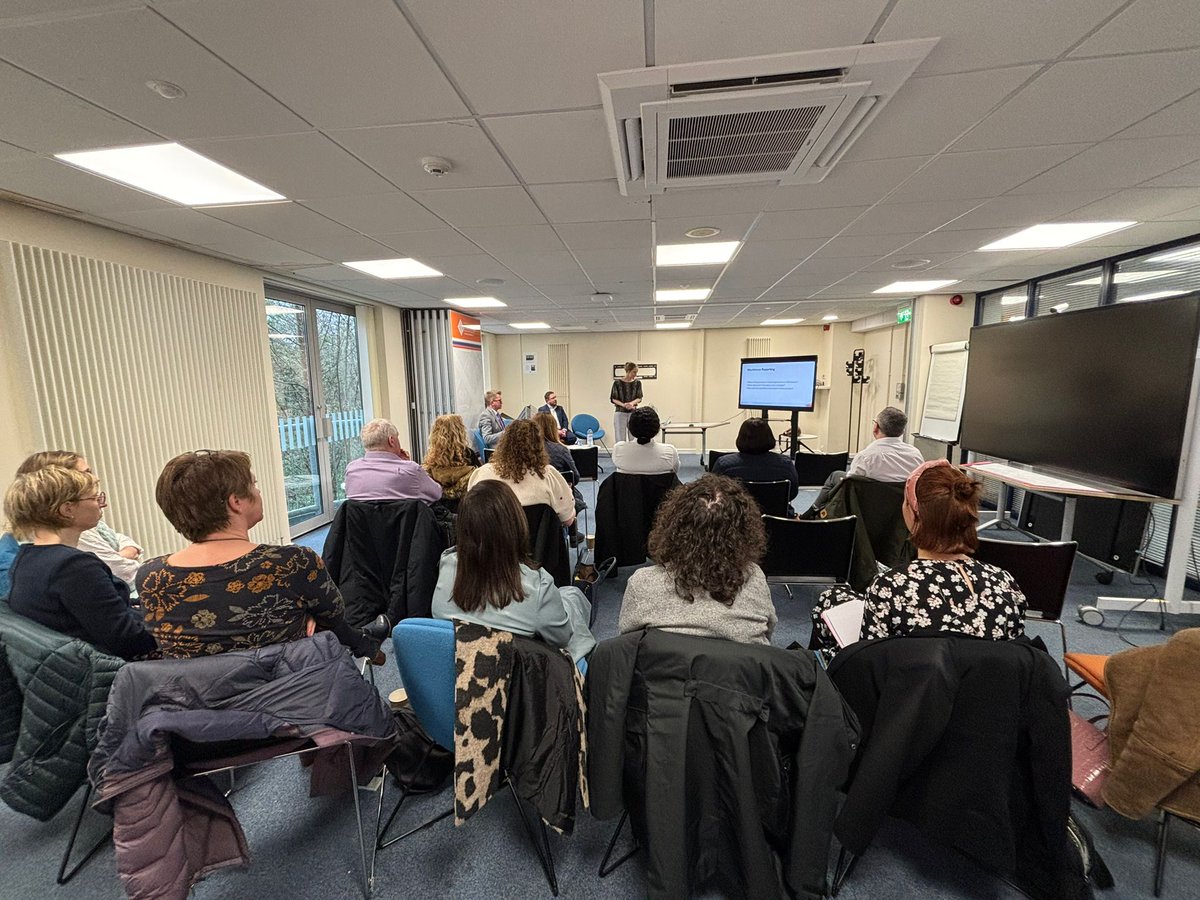 Optometry Wales tweet media