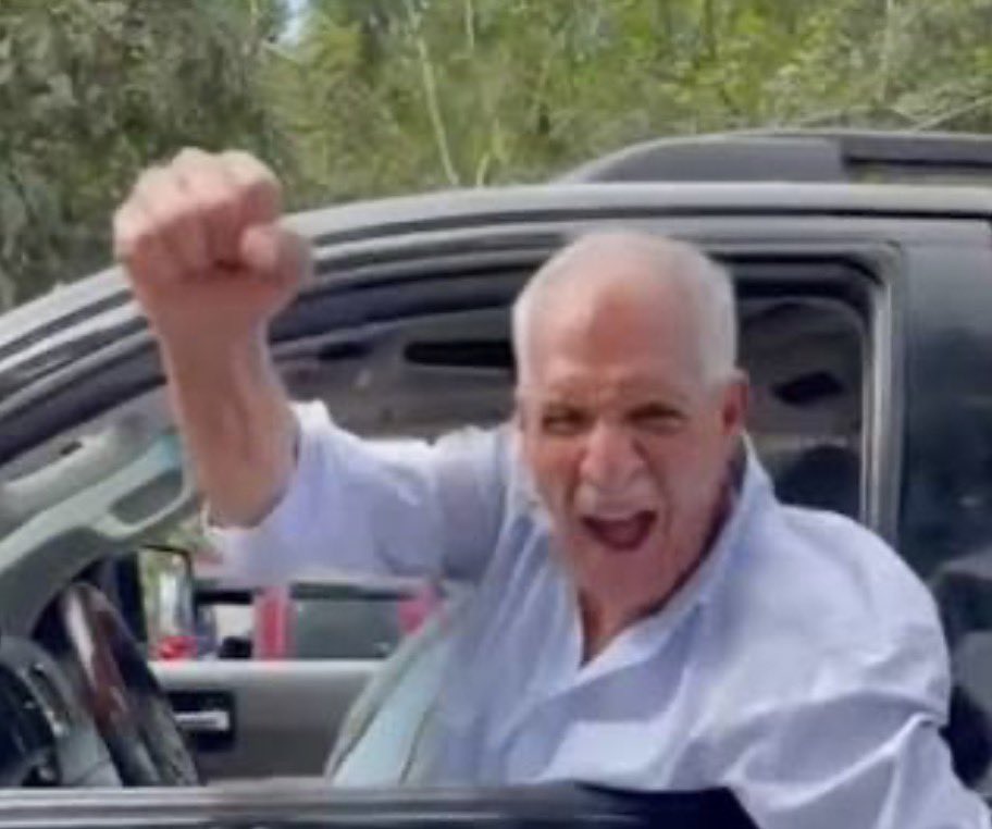 7 lempiras de aumento a cada bolsa de cemento. 
Un trancazo a los combustibles. 
Otro trancazo a la canasta básica. 

Sin duda estamos en racha.