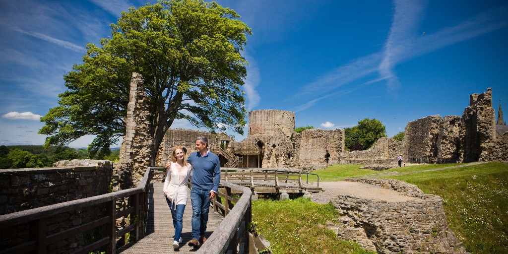 High Force Hotel and Waterfall tweet media