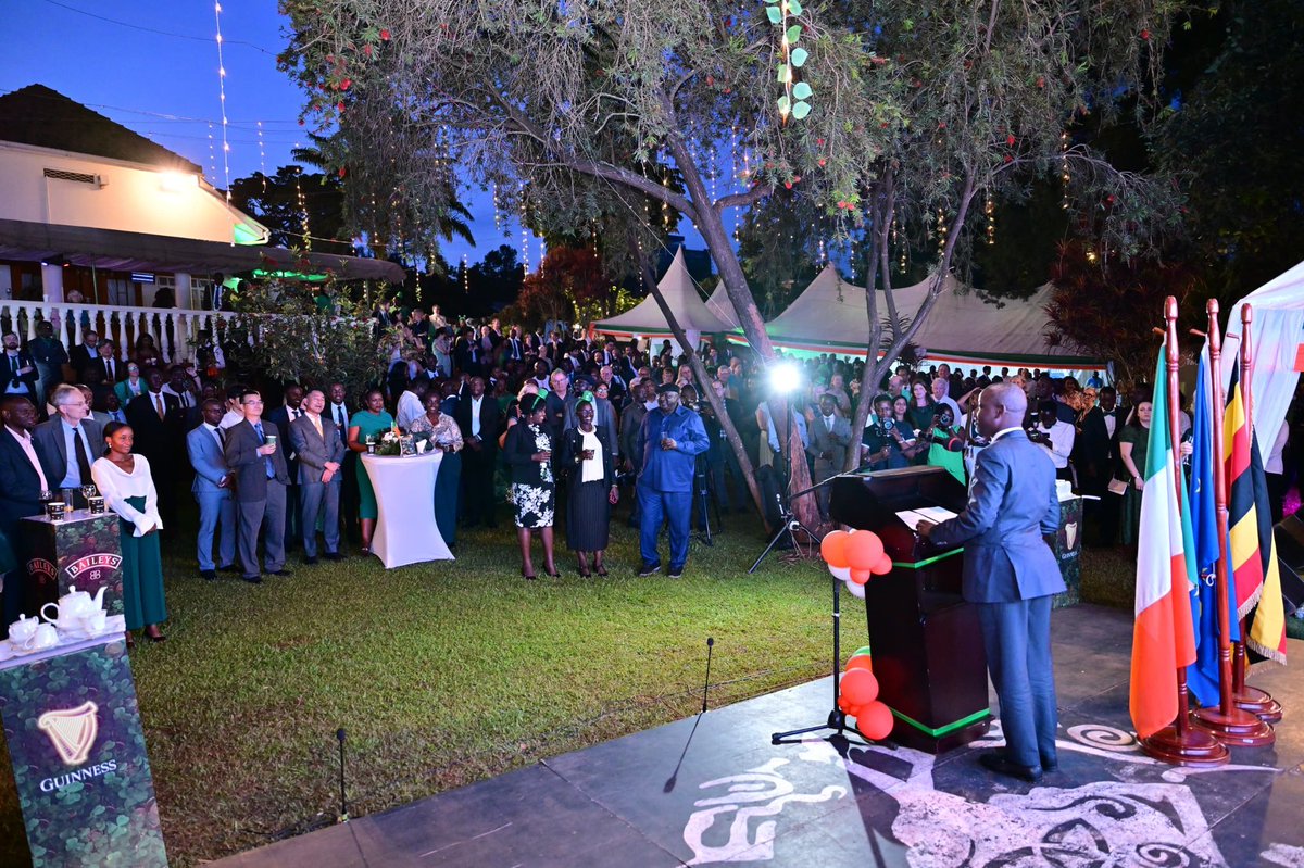 Dip. R.Collins tweet media