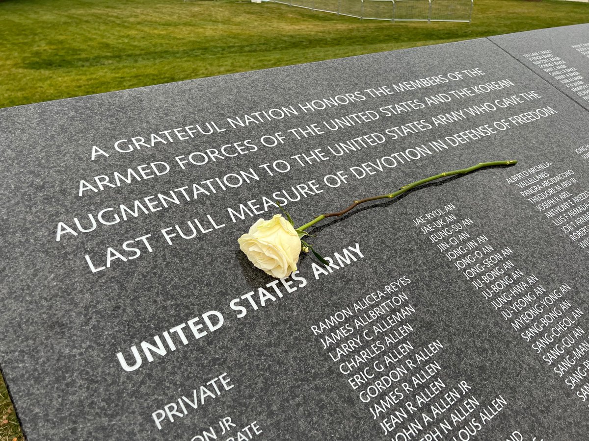 KWVMF1's tweet photo. The Korean War Veterans Memorial stands as a reminder that the sacrifices made in defense of freedom must always be remembered.
#KoreanWar #NeverForget https://t.co/nTJpiMJDfo