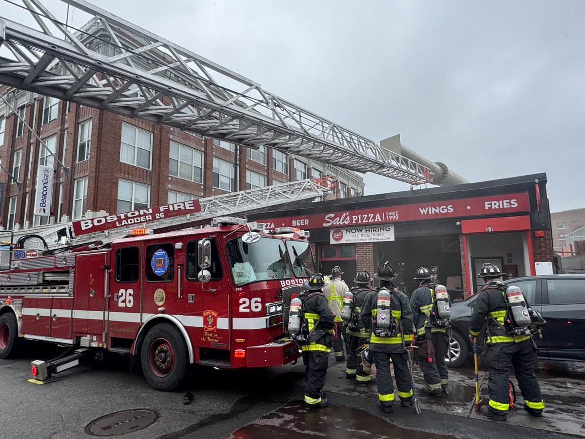 Boston Fire Dept. tweet media