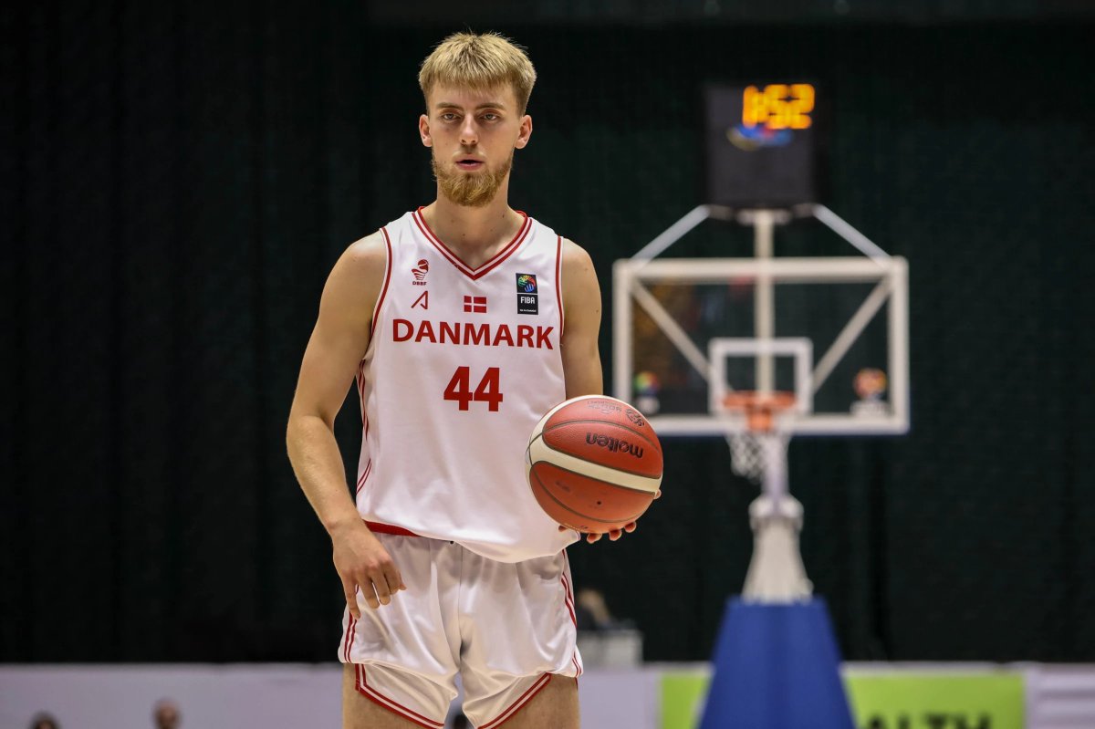 International Youth Mixtapes tweet media