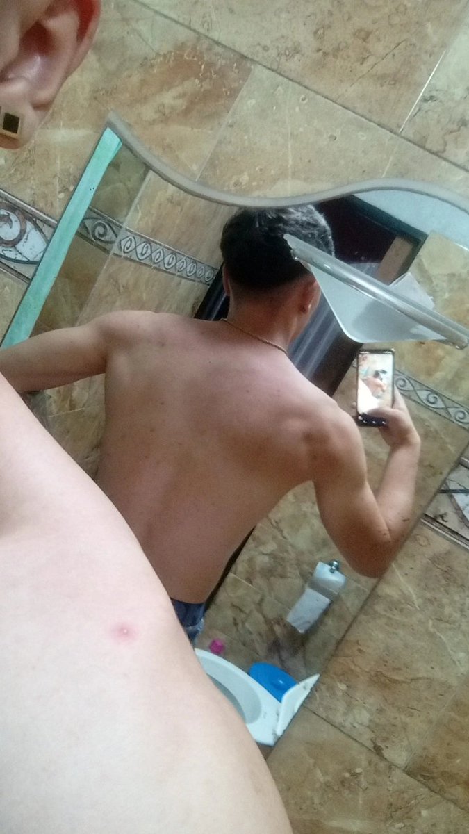 _ThiagoEscobar_'s tweet photo. orgulloso de contruir algo que no se consigue con plata ni con facilidad ni nada de eso, sino con constancia, esfuerzo y dedicación. Sigo sin estar cerca de mi objetivo pero lejos del comienzo🙏🏼✝️ https://t.co/0w91ywEDk1