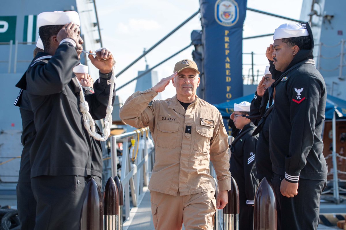 csg_two's tweet photo. Last week, Rear Adm. Dusty Rhodes visited USS Lassen (DDG 82) and USS Farragut (DDG 99) while they were ported in Norfolk, before heading back to their homeport in Mayport, Fl.

Sailors were recognized for their outstanding work and the dedication they bring to the mission daily! https://t.co/Yzs2kD1b7a