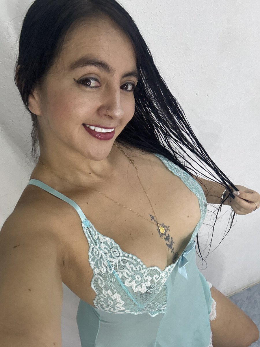tinabasbbb's tweet photo. https://t.co/K85Soeaeti