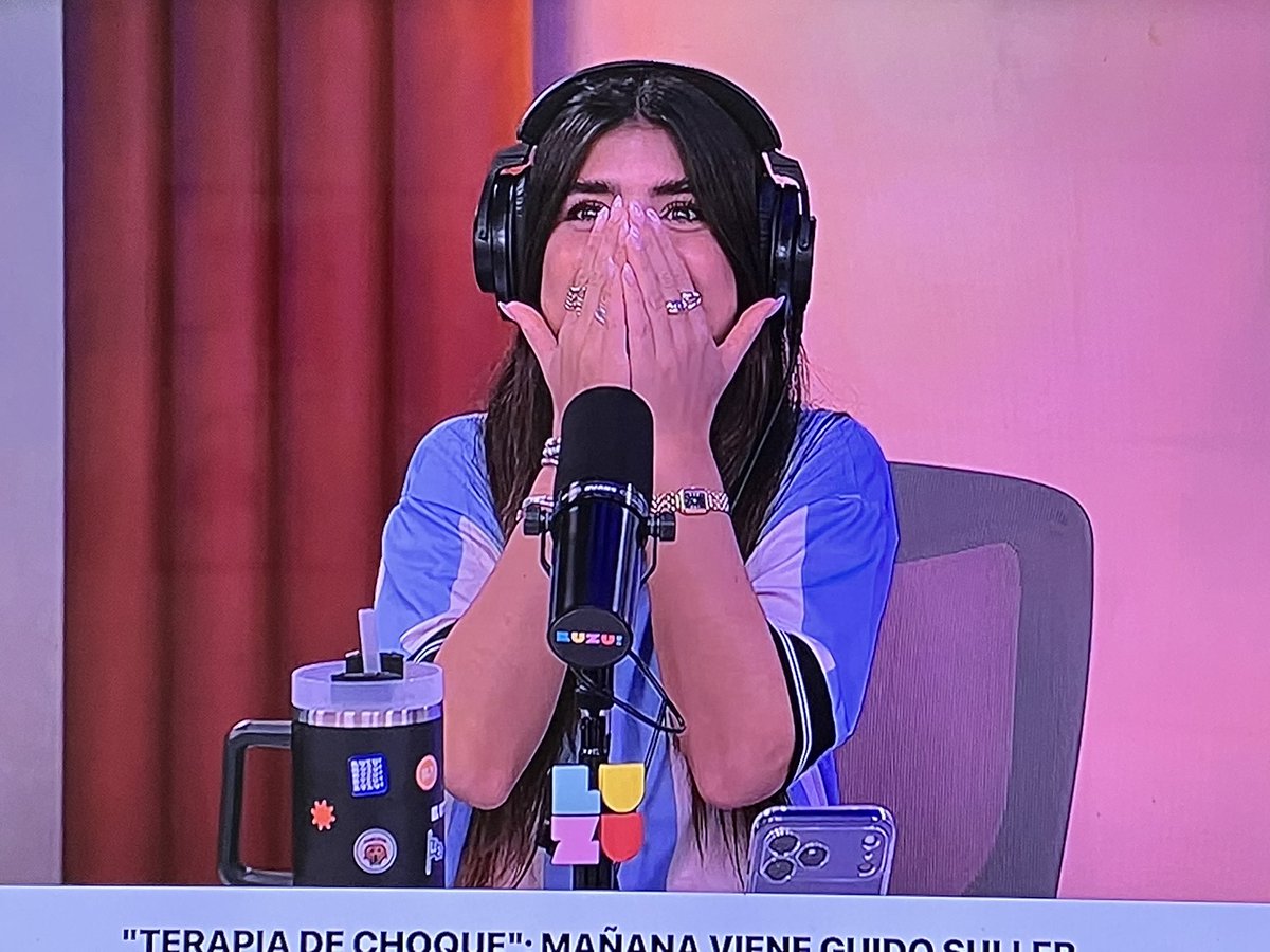 andreinac86's tweet photo. Queeeee Mabel???? 
SHOOOOOCK
#PatriaYFamilia al hueso mañana https://t.co/4VotAJnUjx