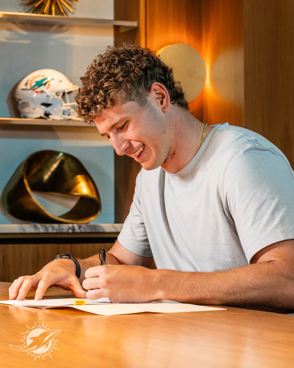 Miami Dolphins tweet media