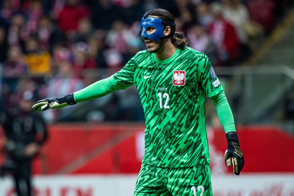 Tomek Hatta tweet media