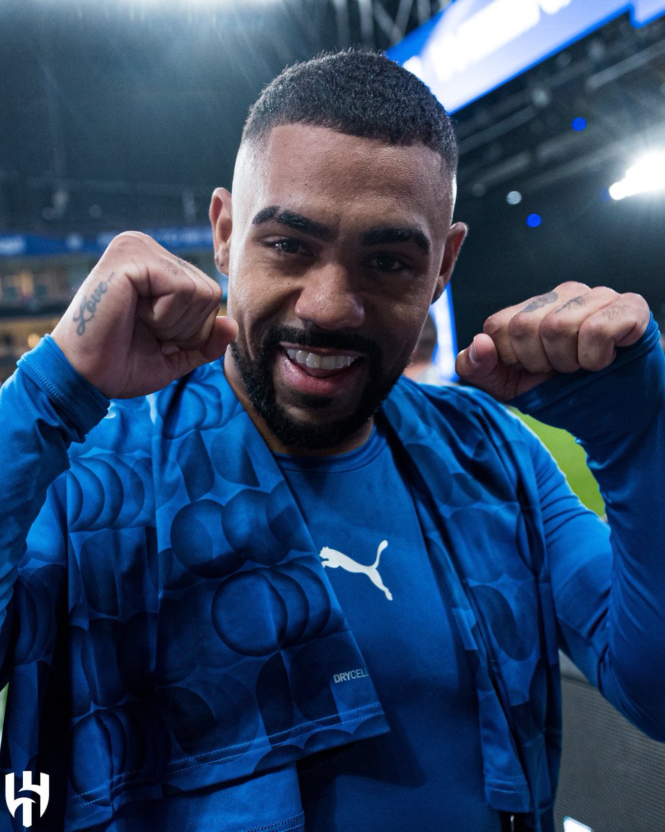 عمرو tweet media