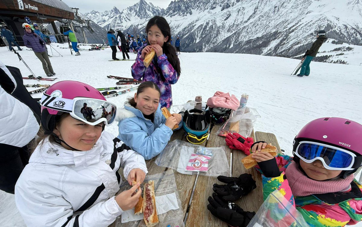 LEO Forest School tweet media