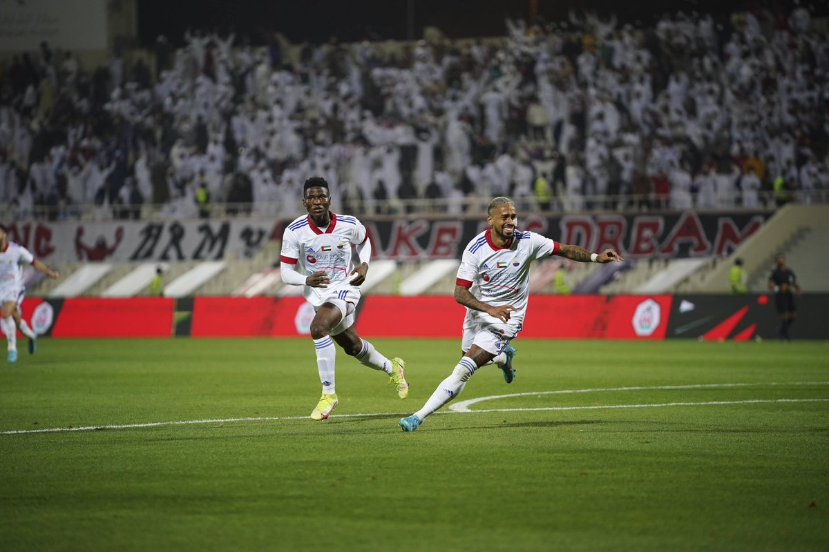 و هل يخفى القمر