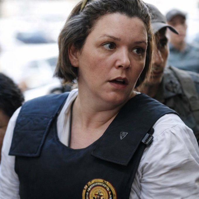 “EL DÍA EN QUE LA JUSTICIA MURIÓ EN VENEZUELA”🇻🇪 

La historia de la democracia venezolana tiene un antes y un después del 10 de diciembre de 2009. Ese día, la independencia judicial no solo fue vulnerada; fue sentenciada a muerte en cadena nacional. 

La jueza María Lourdes