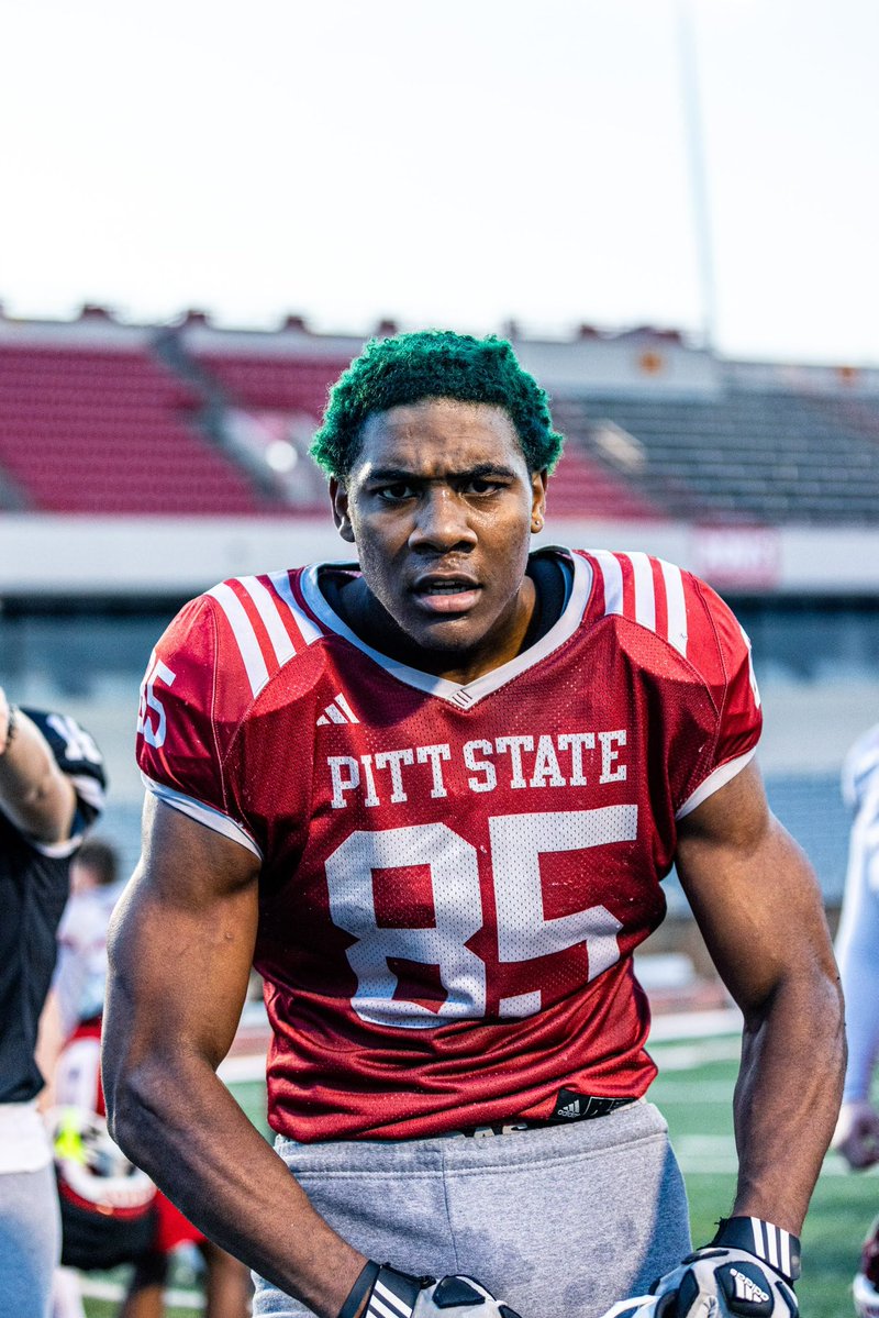 GorillasFB's tweet image. Kicking off Spring Break right 😤🦍 

#OWNIT // #KOJ // #OAGAAG