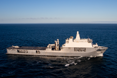 Marineschepen tweet media