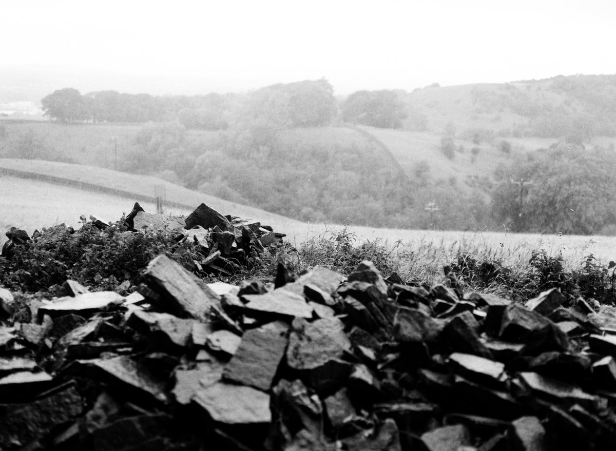 0litownsend's tweet photo. The edge of #ThePeakDistrict on #BlackandWhite Medium Format #Film https://t.co/lJJjBIbgJ3