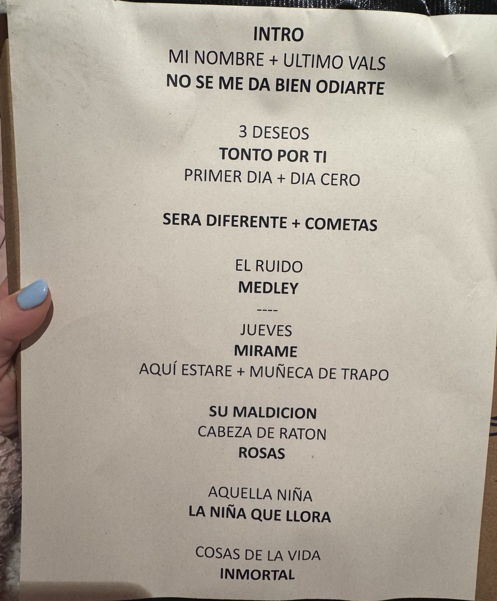 La corbata de Van Gogh ❤️‍🔥 tweet media