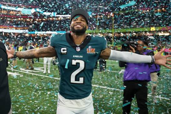 OriginalKTJ5's tweet photo. Six-time Pro-Bowl CB Darius Slay is officially retiring from the NFL, he announced on social media. https://t.co/mDPlp2mOUF