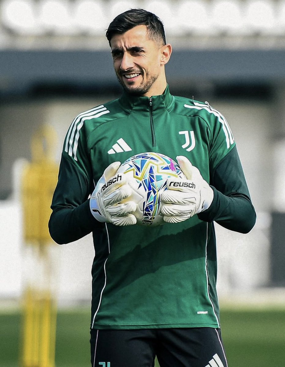 LineaJuve24 tweet media