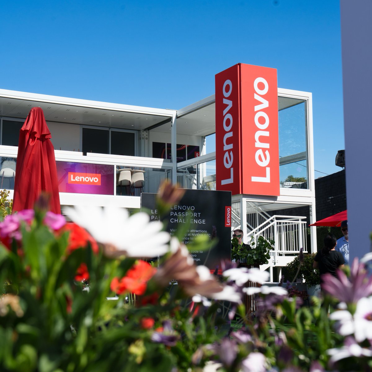 Lenovo Data Center tweet media