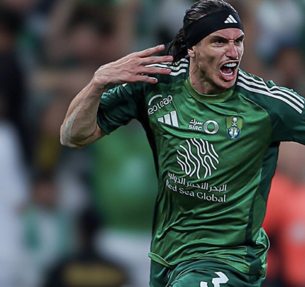 ودي الرابطة تسوي بنر له ودي ودي 🤯🔥💚👏
من وده يسوي ريتويت يستاهل ..
اسال الله ان يشرح صدره للاسلام 💚💚👏👏