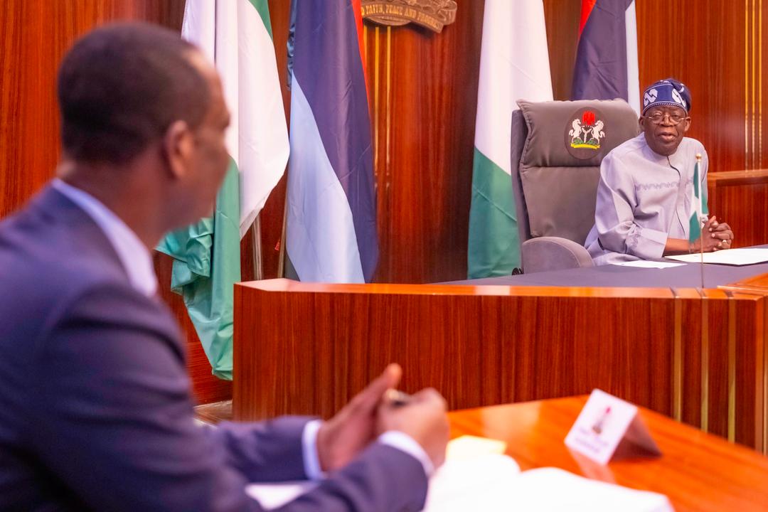 Taiwo Oyedele tweet media