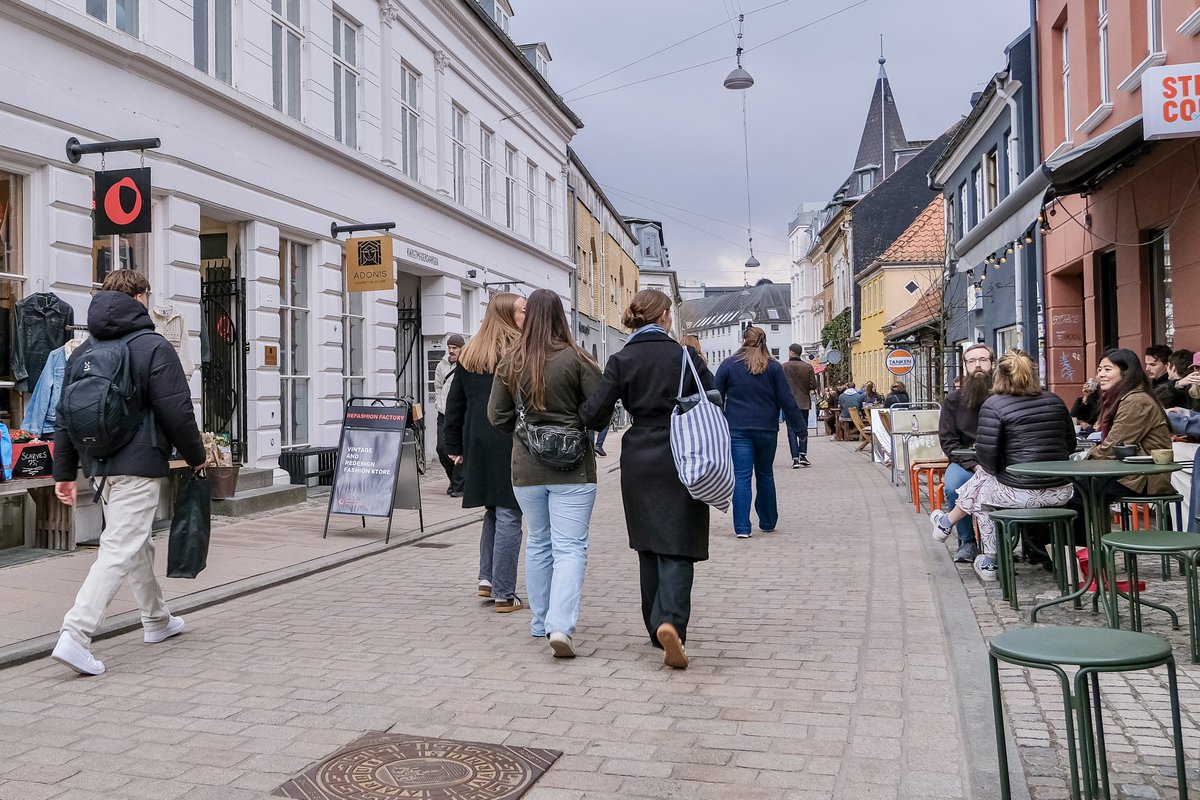 Melissa & Chris Bruntlett tweet media