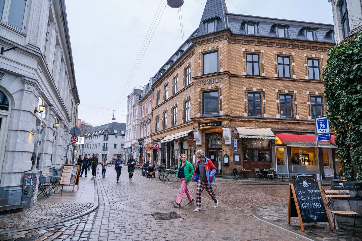 Melissa & Chris Bruntlett tweet media