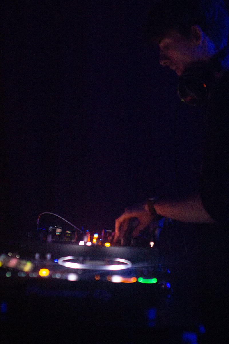 𝑮𝑳𝑨𝑺𝑺 𝑷𝑬𝑹𝑺𝑶𝑵𝑨 tweet media