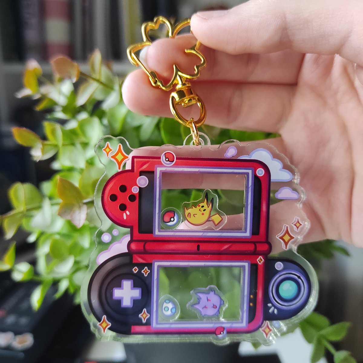 I've uploaded my Etsy shop! 💖🌈

Pokédex shaker keychain is now available as well as more more products! 

etsy.com/shop/chieie/?e…