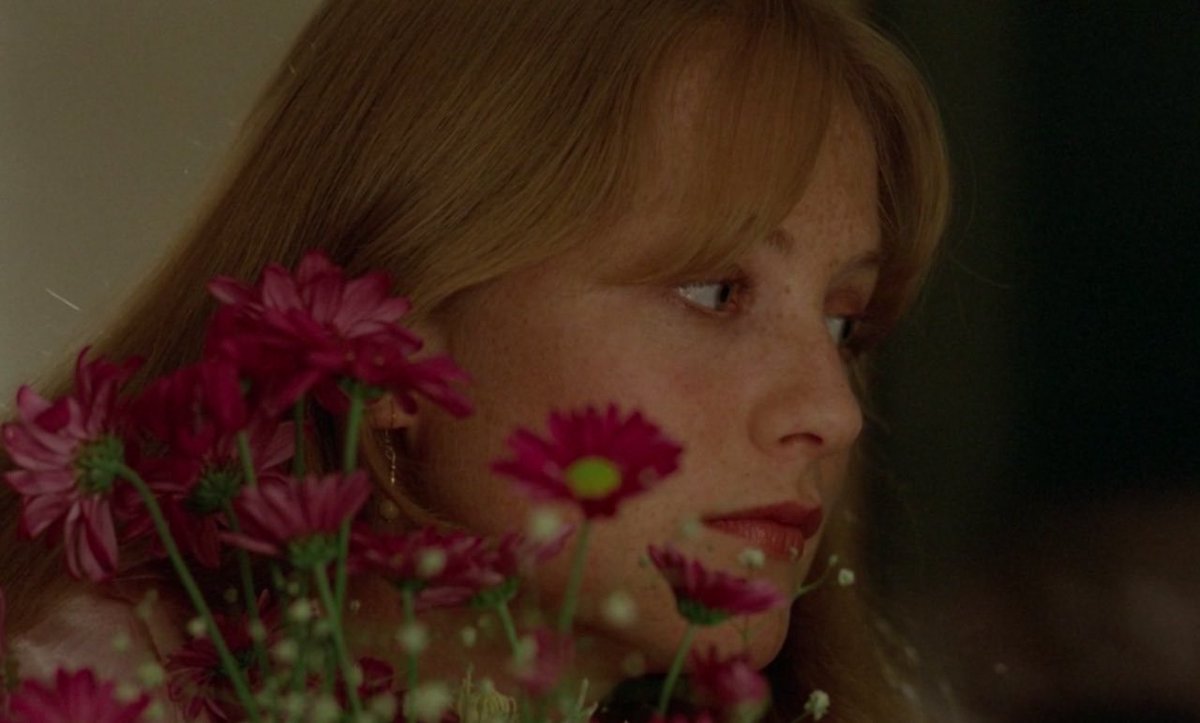 LostInFilm's tweet photo. Joyeux Anniversaire Isabelle Huppert 💫 https://t.co/jJKQWfrsDX